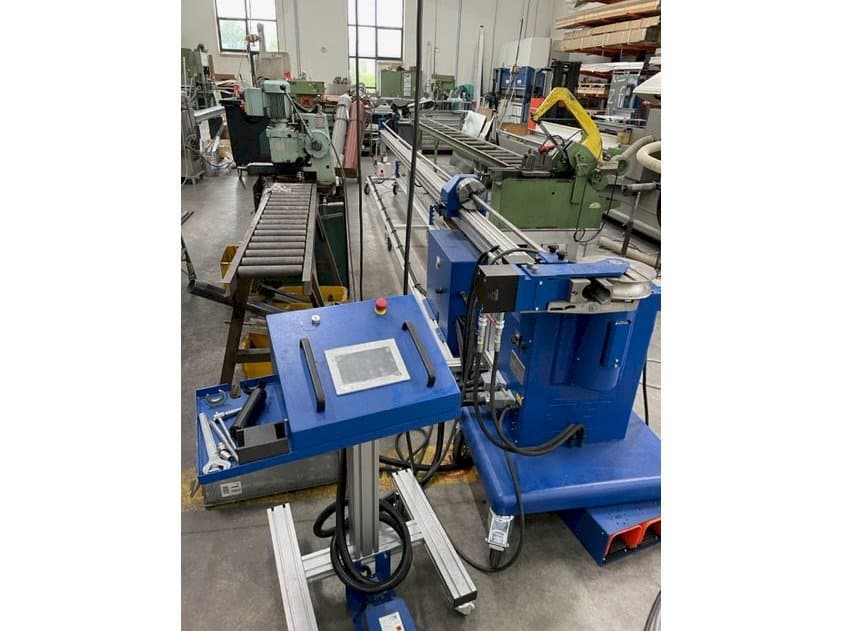 Vista Frontal da JUTEC 5060 máquina