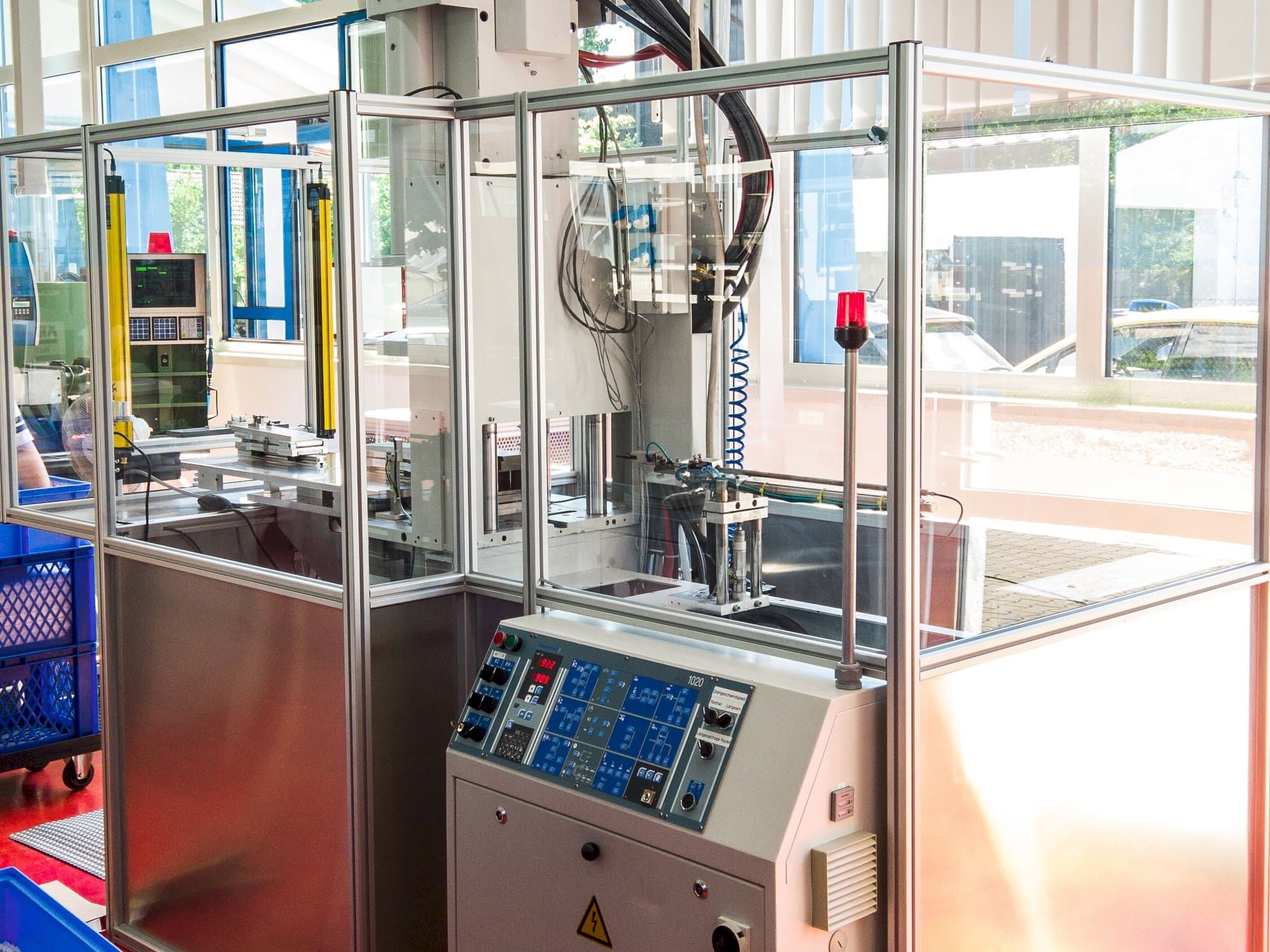 Vista Frontal  da Battenfeld PLUS 250V50  máquina