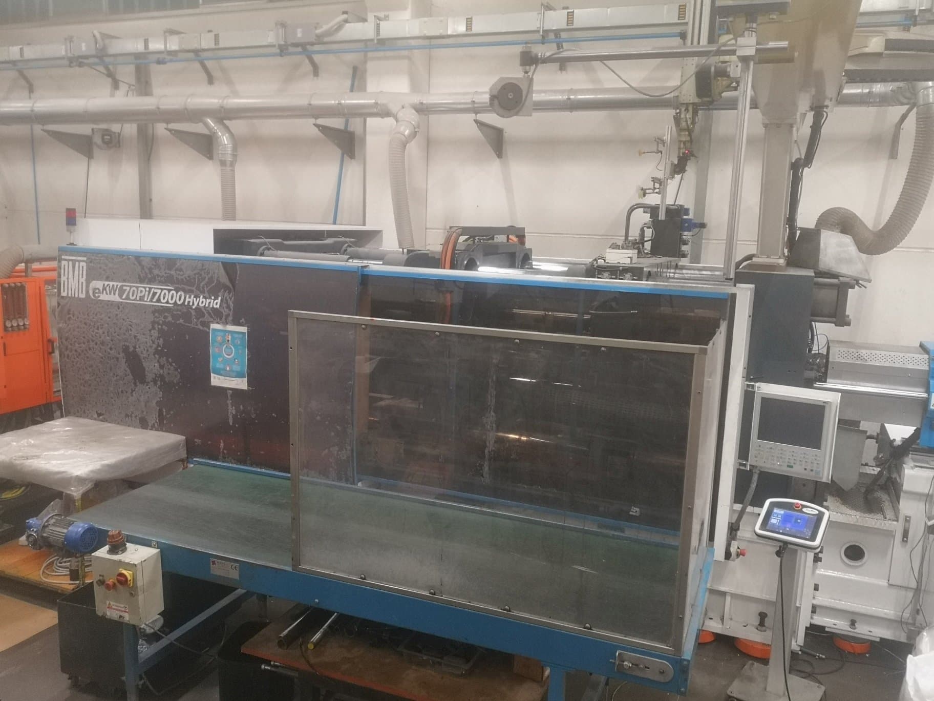 Vista Frontal  da BMB Ekw 70pi Hybrid  máquina