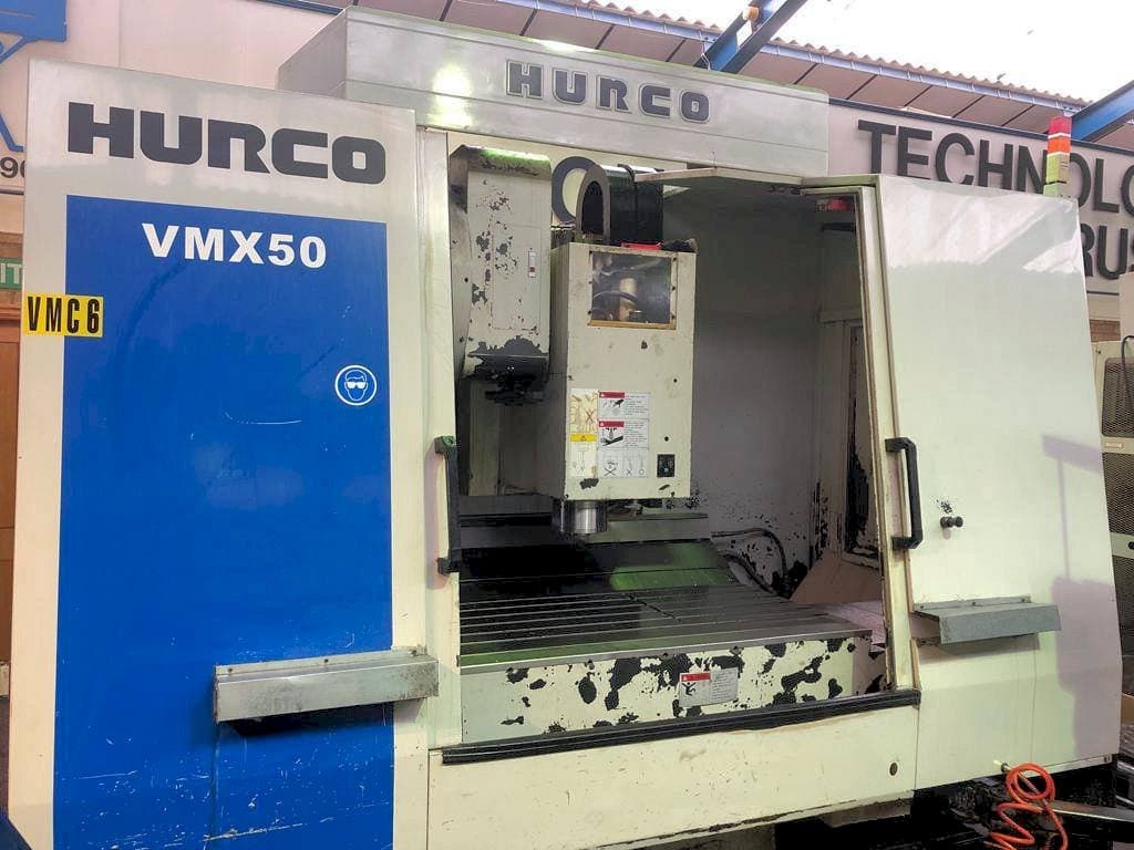 Vista Frontal  da Hurco VMX 50/40T  máquina