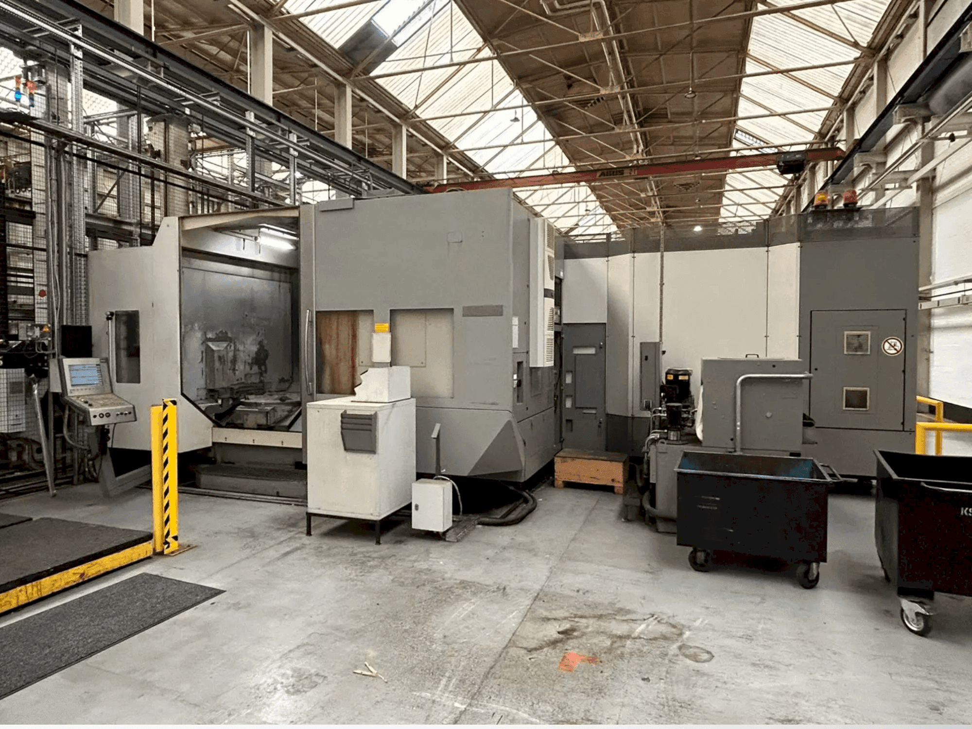 Vista Frontal  da DMG DMC 100 H  máquina