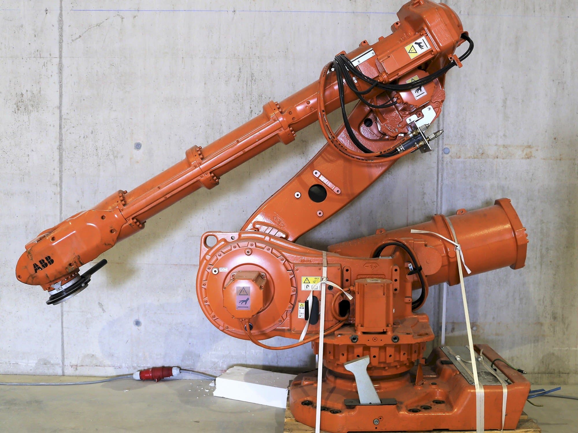 Vista Frontal  da ABB 6650  máquina