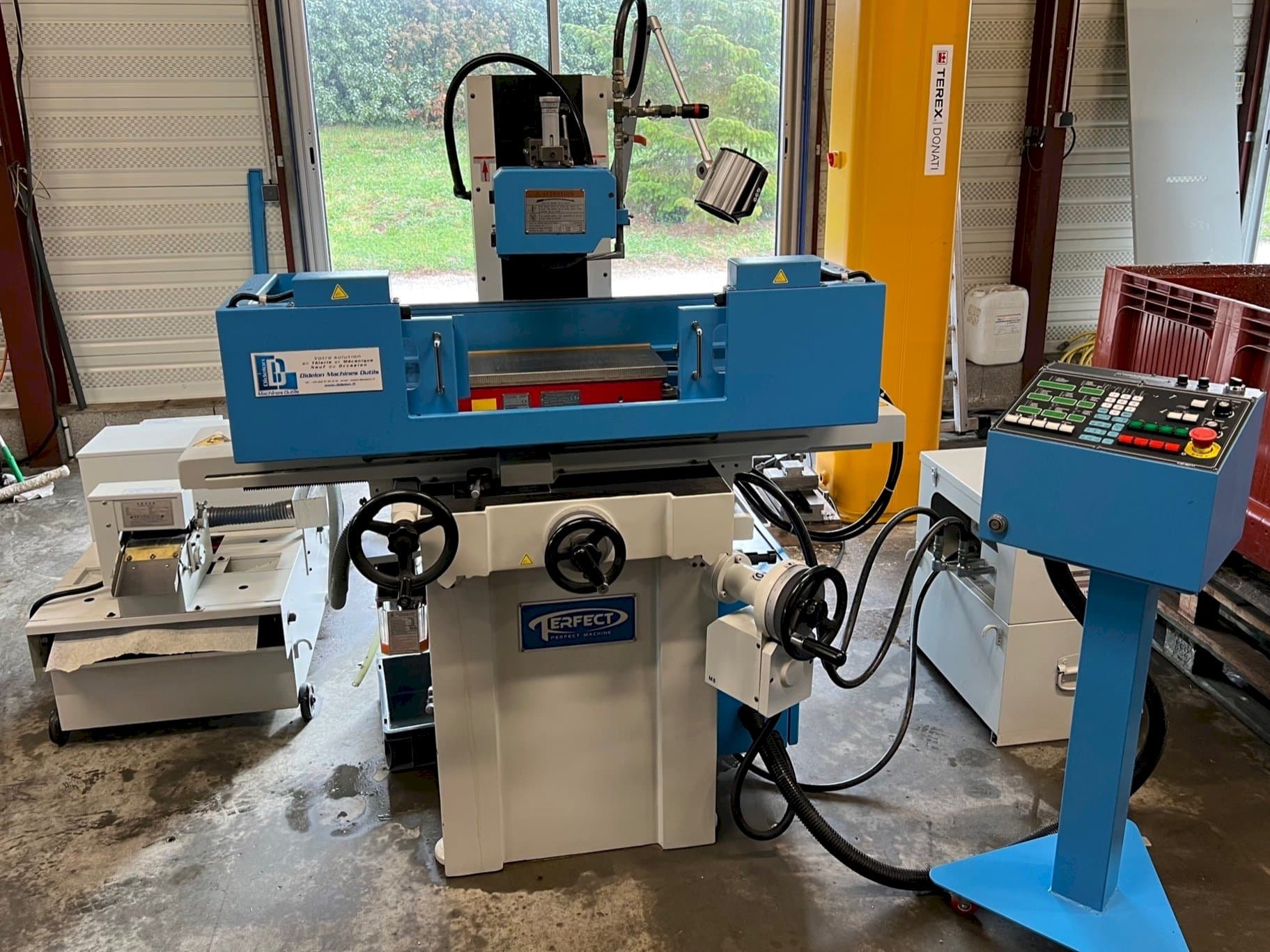 Vista Frontal  da PERFECT PFG-2045AH  máquina