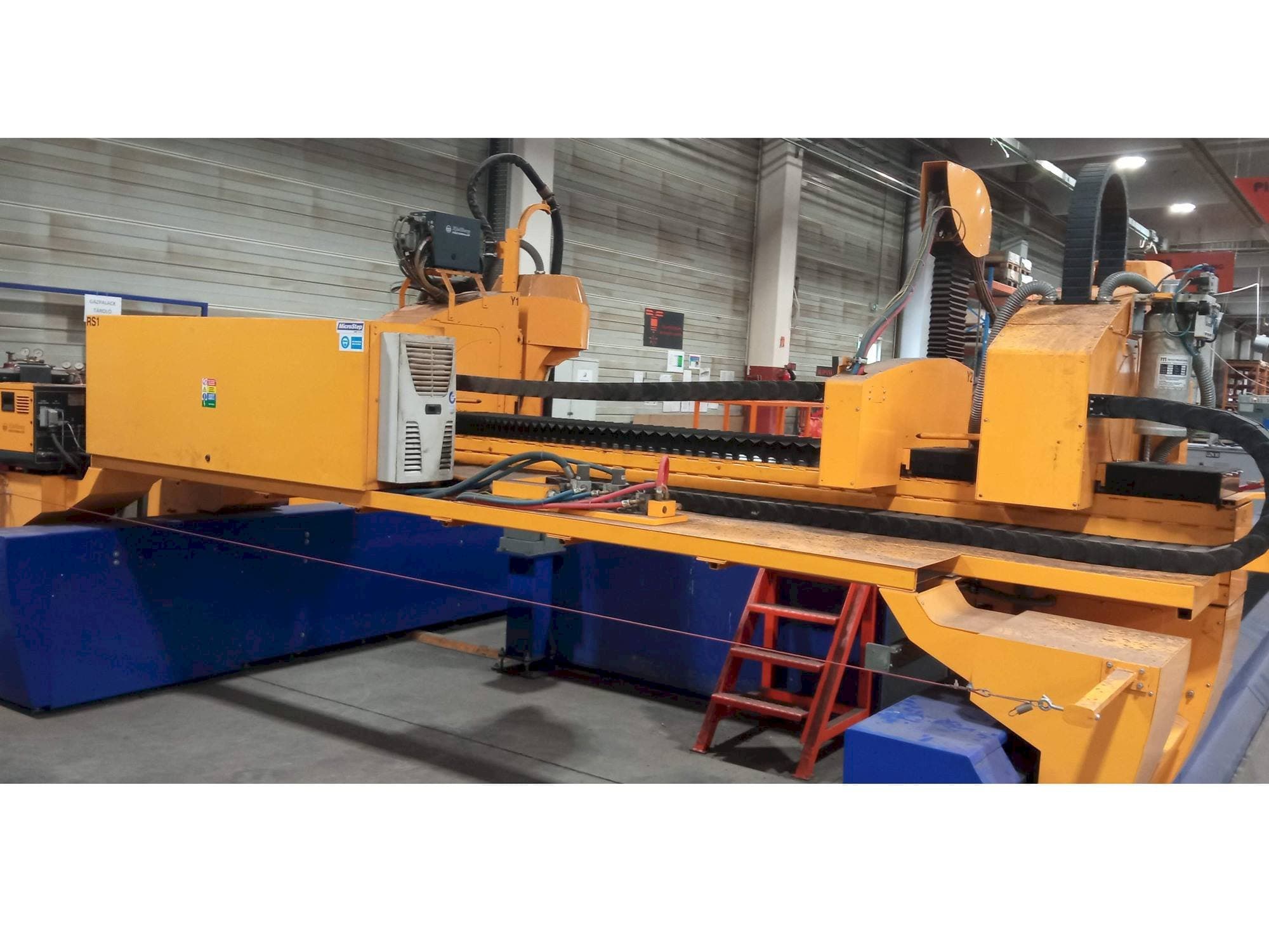 Vista Frontal  da MicroStep MG 7501.20  máquina