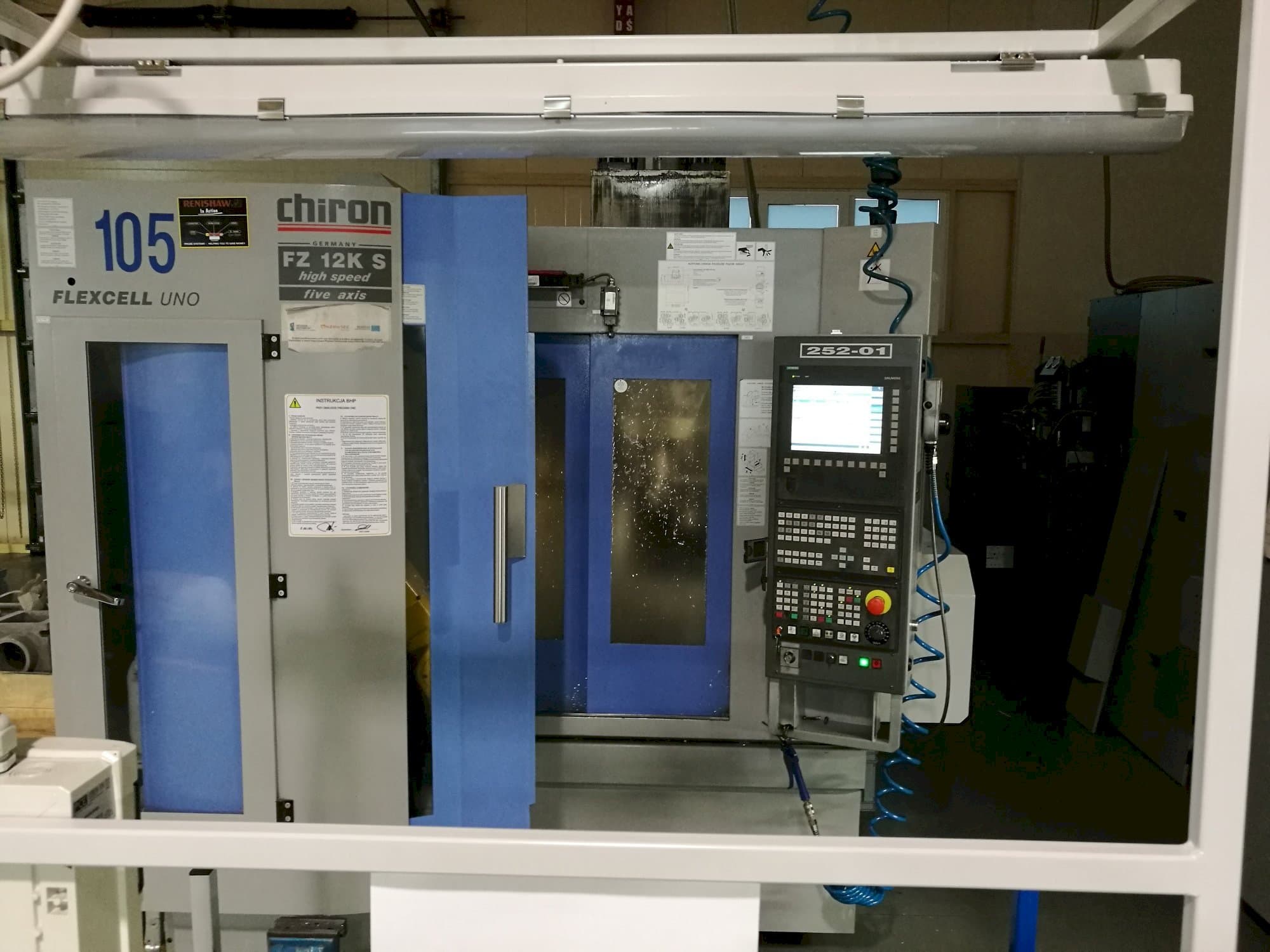 Vista Frontal  da CHIRON FZ 12 KS  máquina