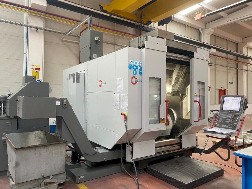 Vista Frontal  da HERMLE C42u-mt  máquina