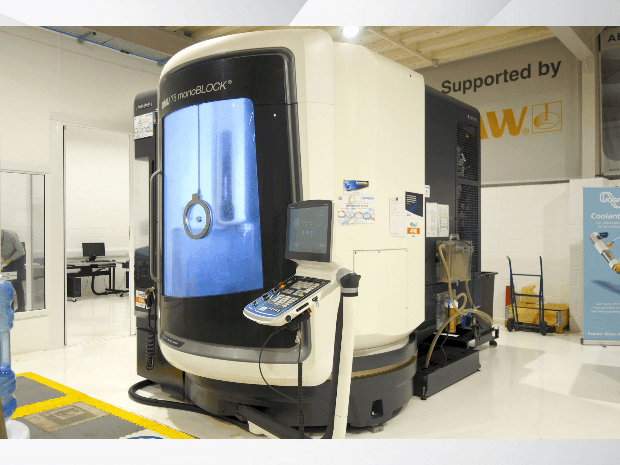 Vista Frontal  da DMG MORI DMU 75 Monoblock  máquina