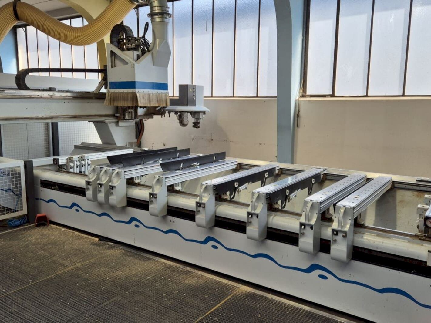 Vista Frontal  da HOMAG Optimat BAZ 211  máquina