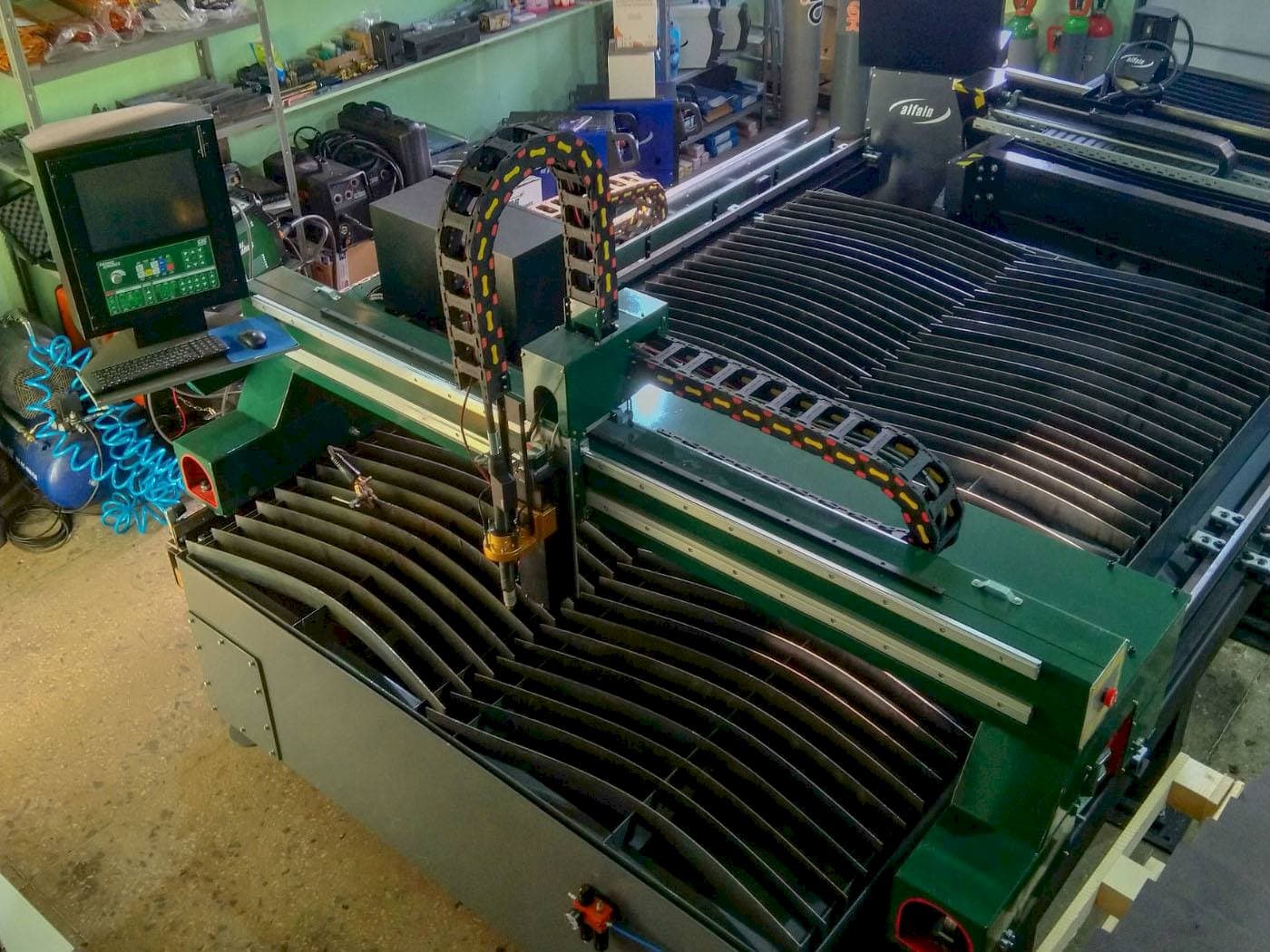 Vista Frontal  da Huawei HNC-2500W  máquina