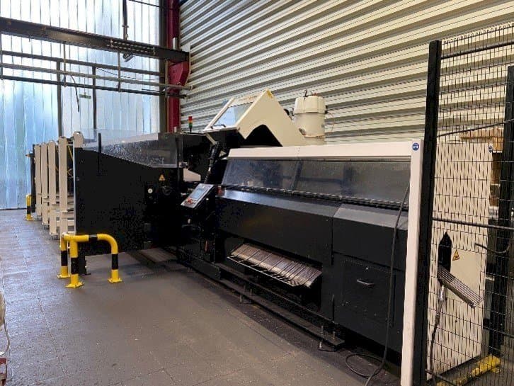 Vista Frontal  da RSA RASACUT SC 1000  máquina