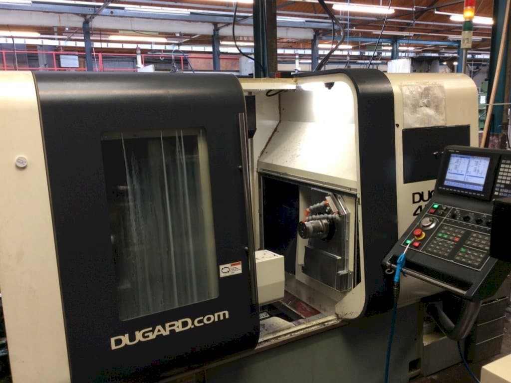 Vista Frontal da Dugard 42 TT máquina