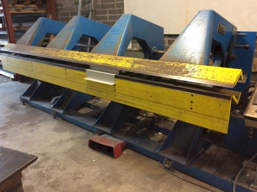 Vista Frontal  da Tensol P200-4  máquina