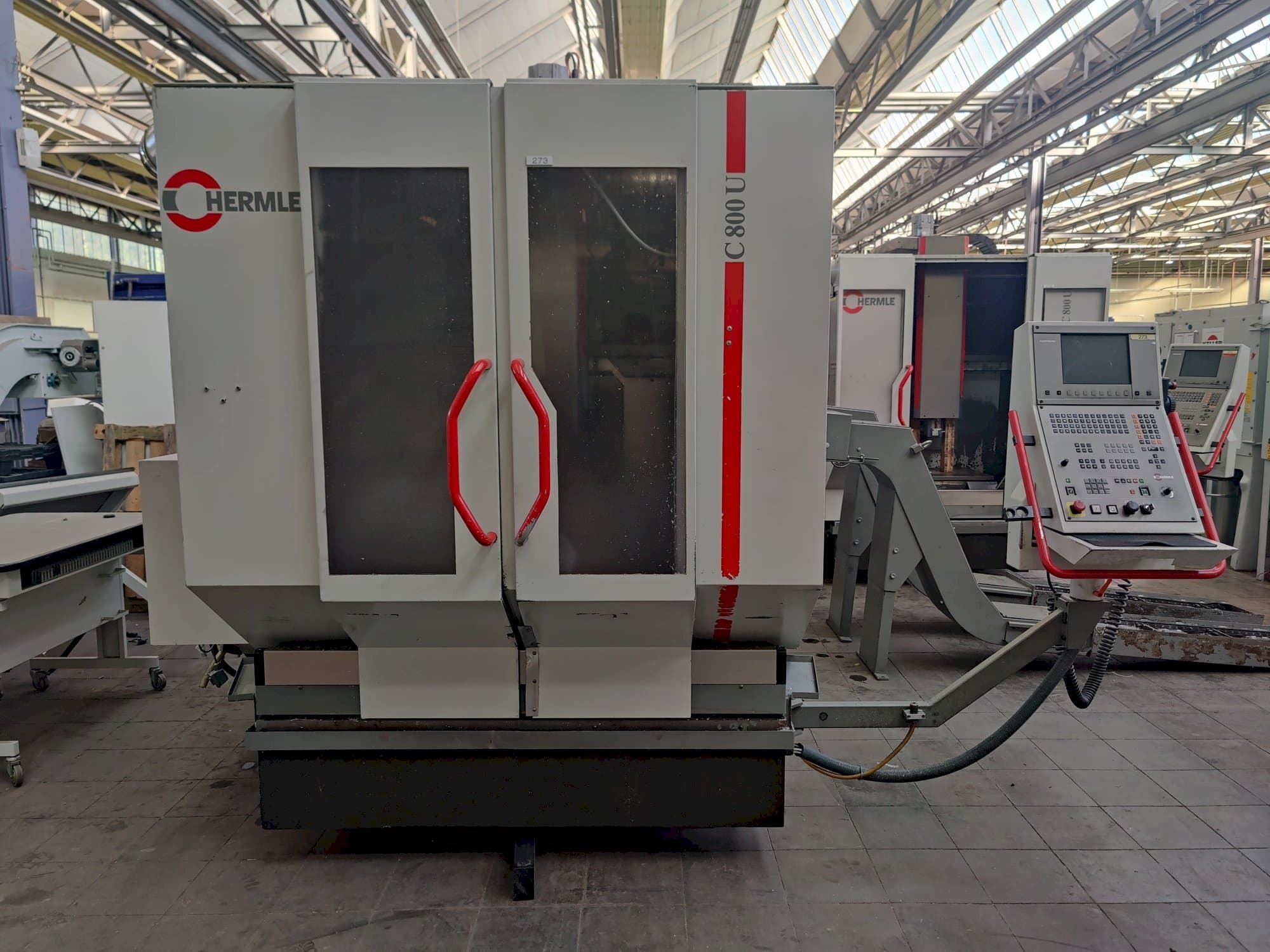 Vista Frontal  da HERMLE C800U  máquina