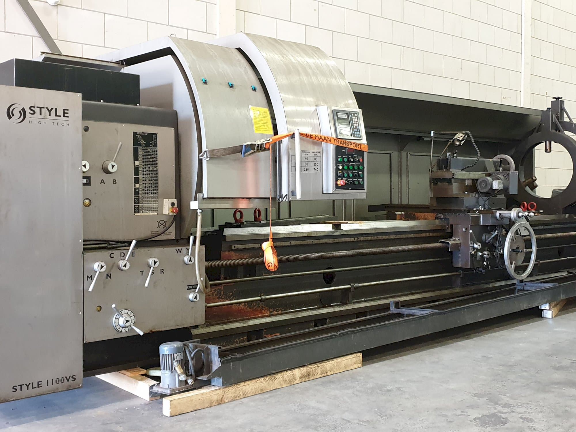 Vista Frontal  da STYLE 1100VS  máquina