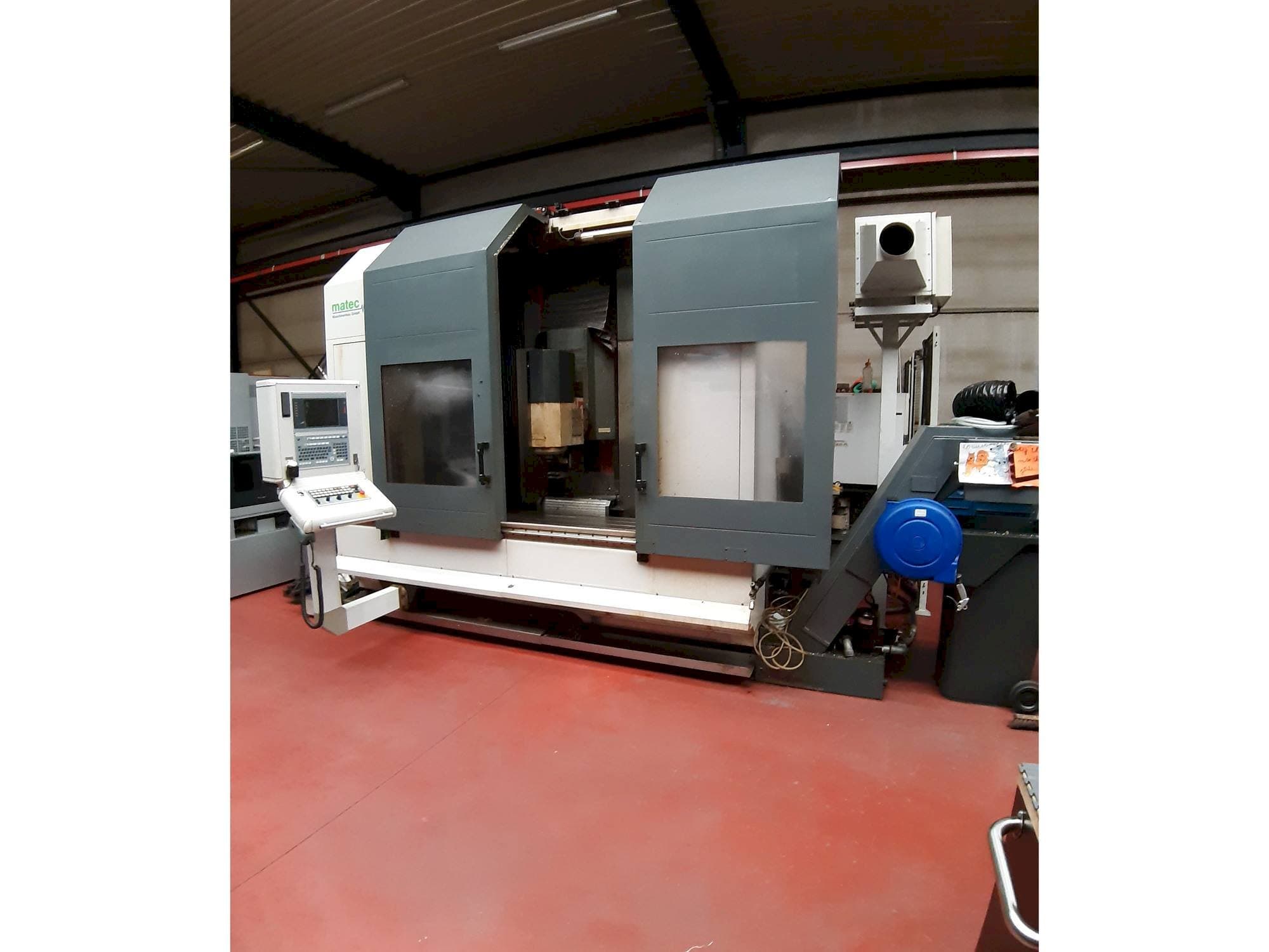 Vista Frontal  da Matec 30 HV  máquina