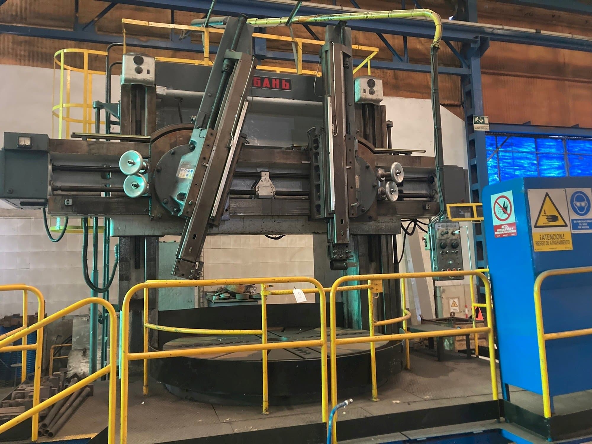 Vista Frontal  da STANKO   máquina