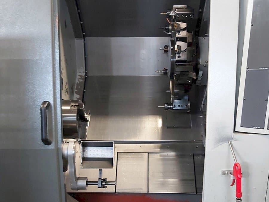 Vista Frontal  da Hyundai Kia SKT210SY  máquina