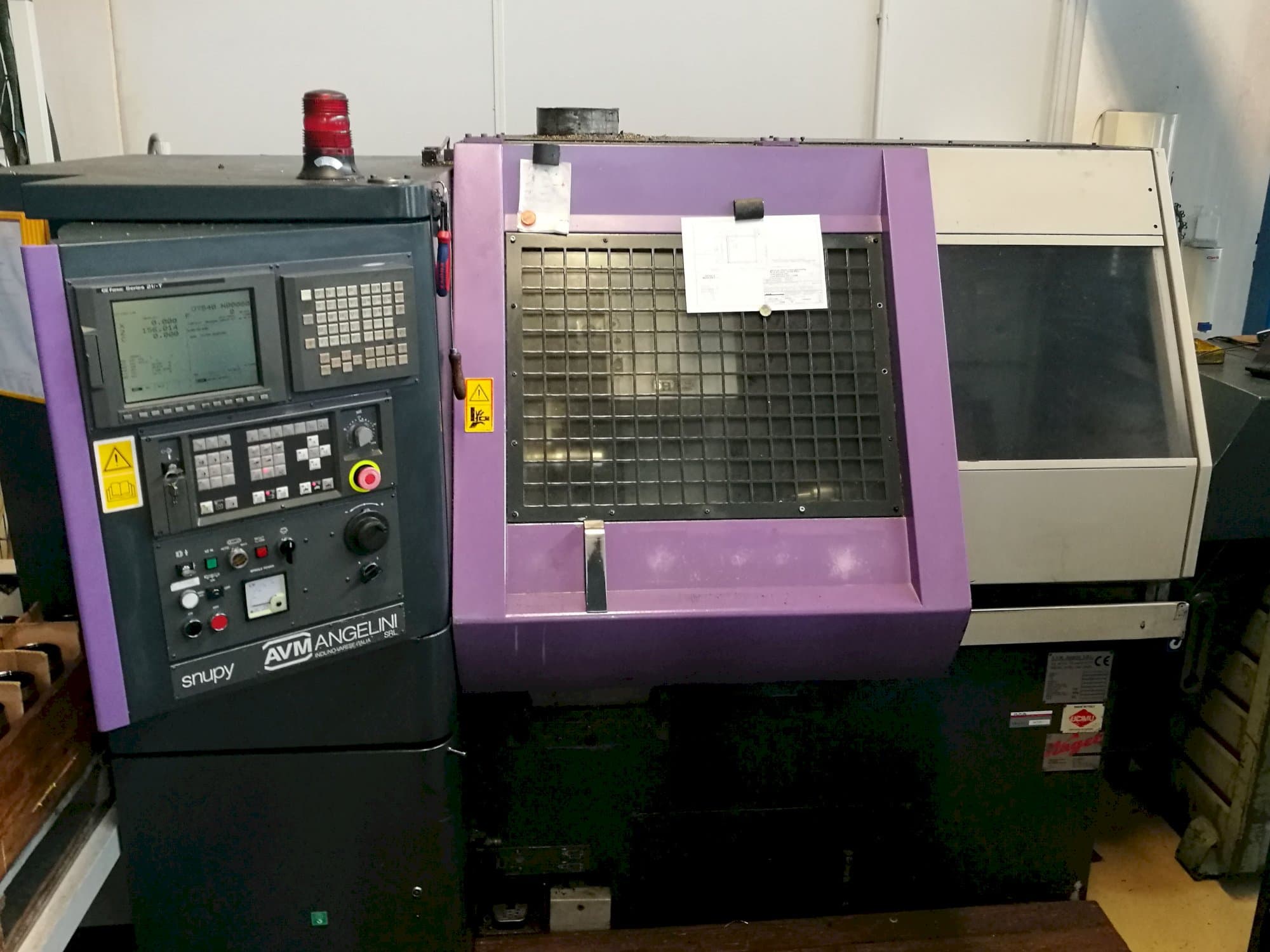 Vista Frontal  da AVM Angelini Snupy 21TI  máquina
