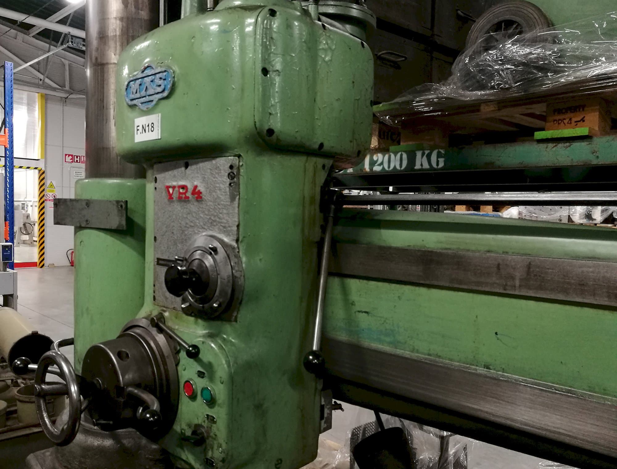 Vista Esquerda  da KOVOSVIT MAS VR 4  máquina