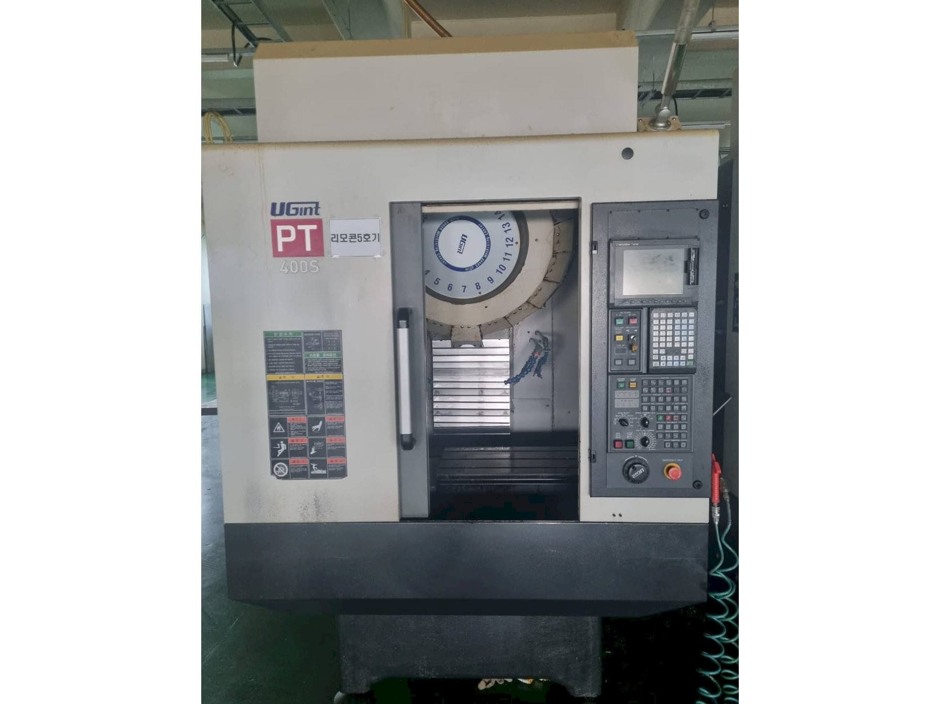 Vista Frontal  da UGINT PT400S  máquina