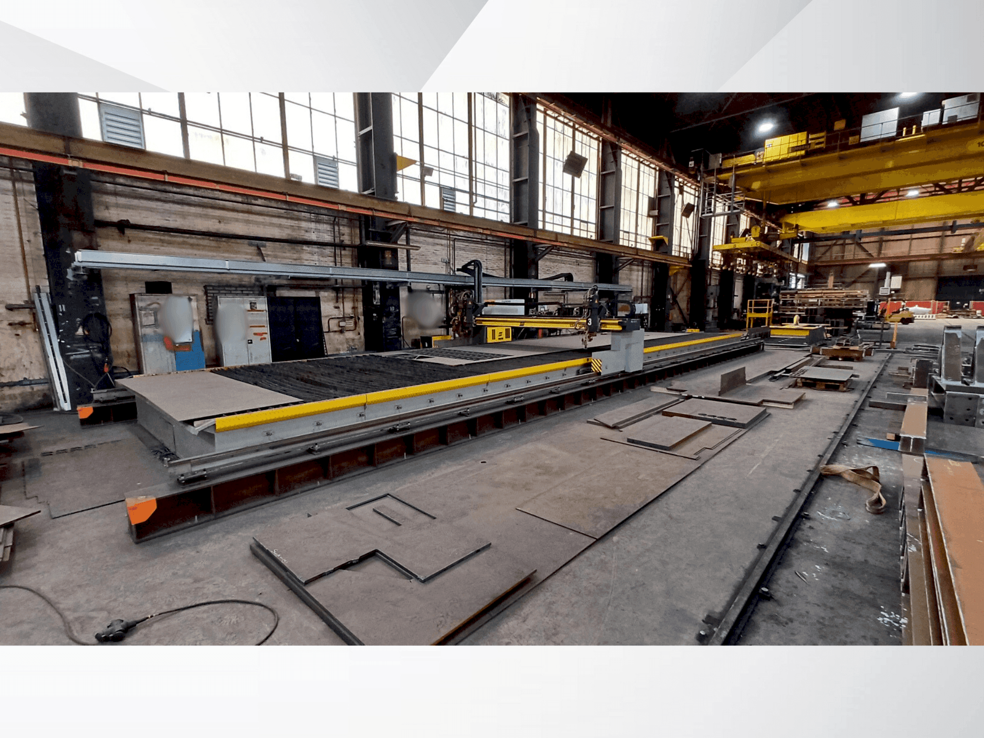 Vista Frontal  da ESAB SXE-P4500  máquina