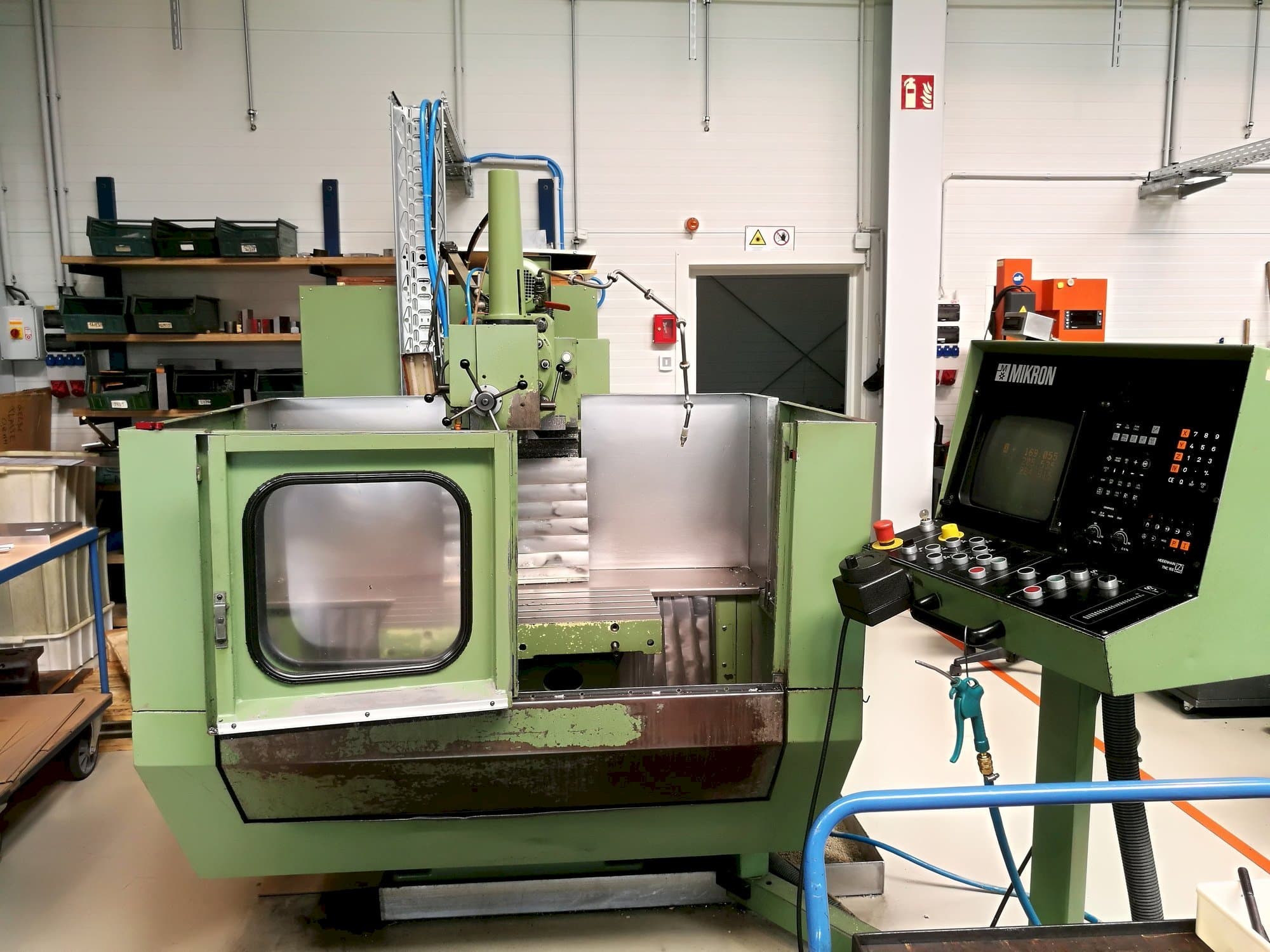 Vista Frontal  da MIKRON WF 21 C  máquina