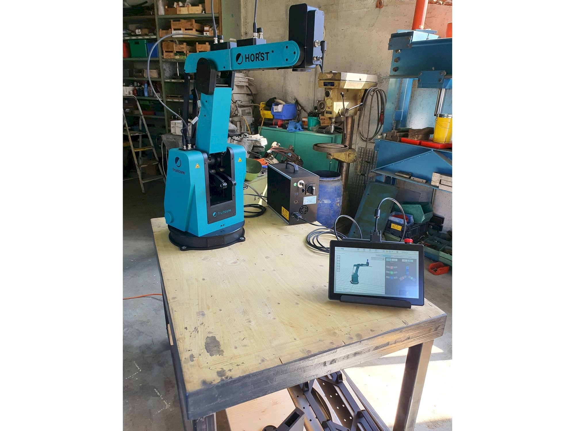 Vista Frontal  da Fruitcore Horst 900  máquina