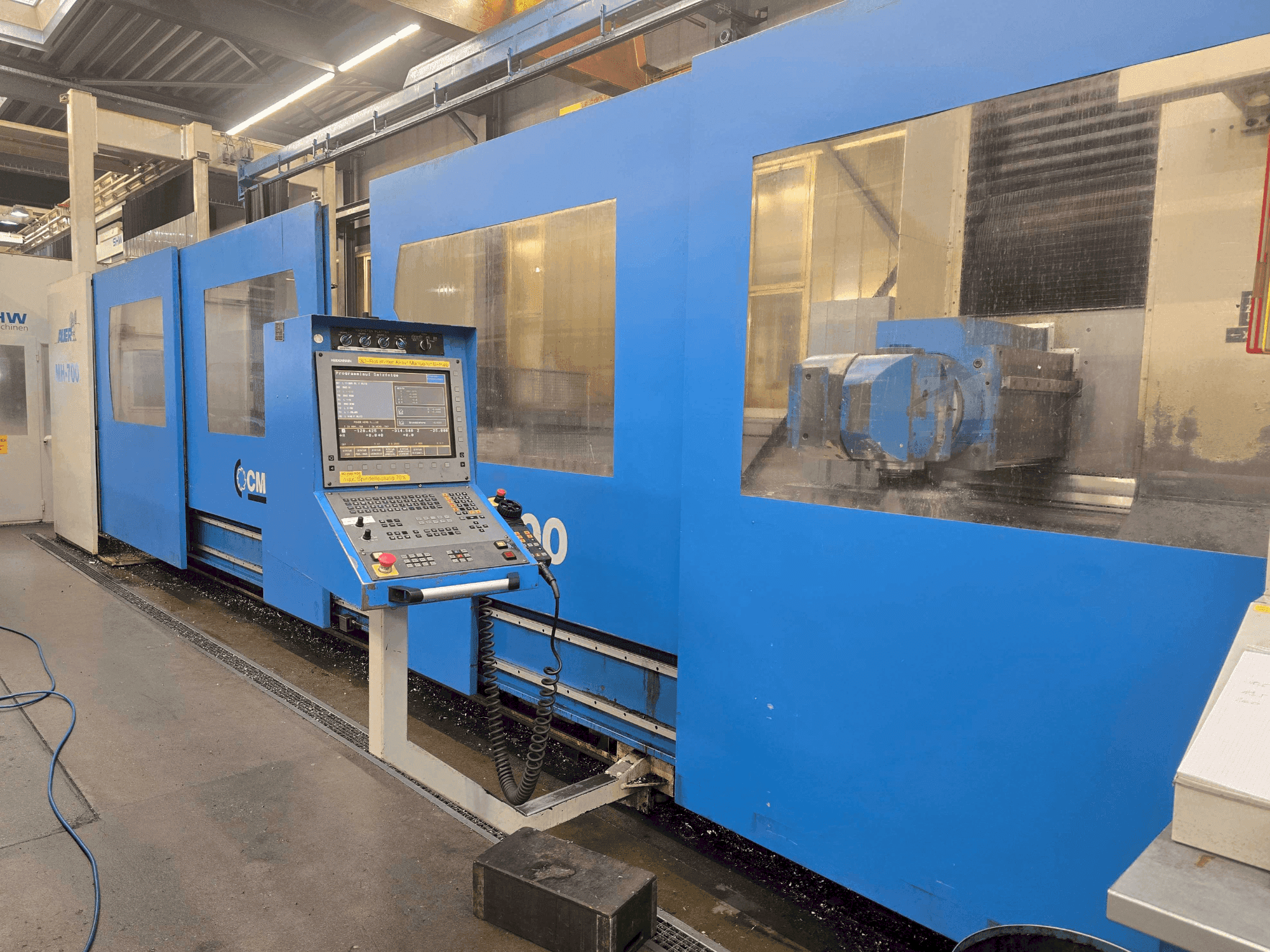 Vista Frontal  da CME MH-700  máquina