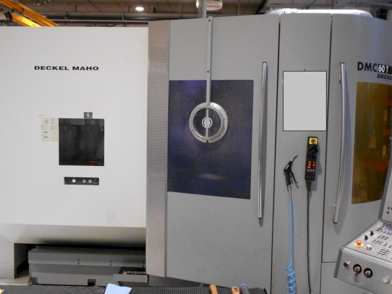 Vista Frontal  da DECKEL MAHO DMC 60T  máquina