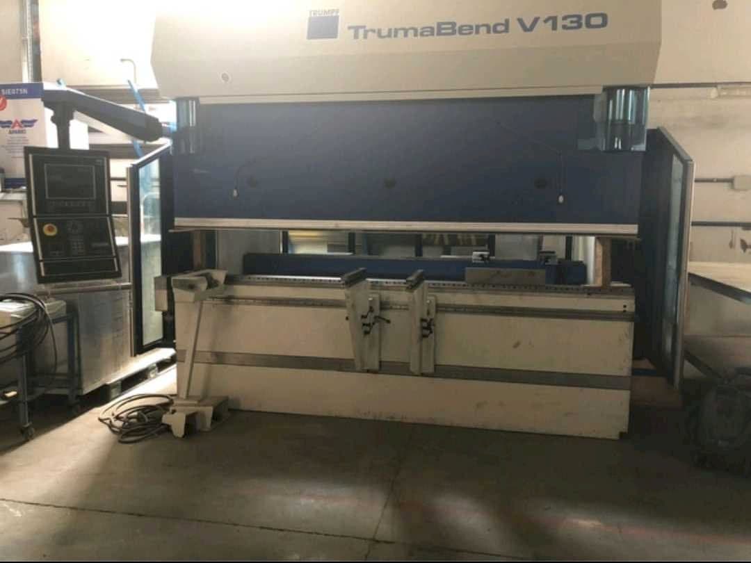 Vista Frontal  da Trumpf TrumaBend V130  máquina