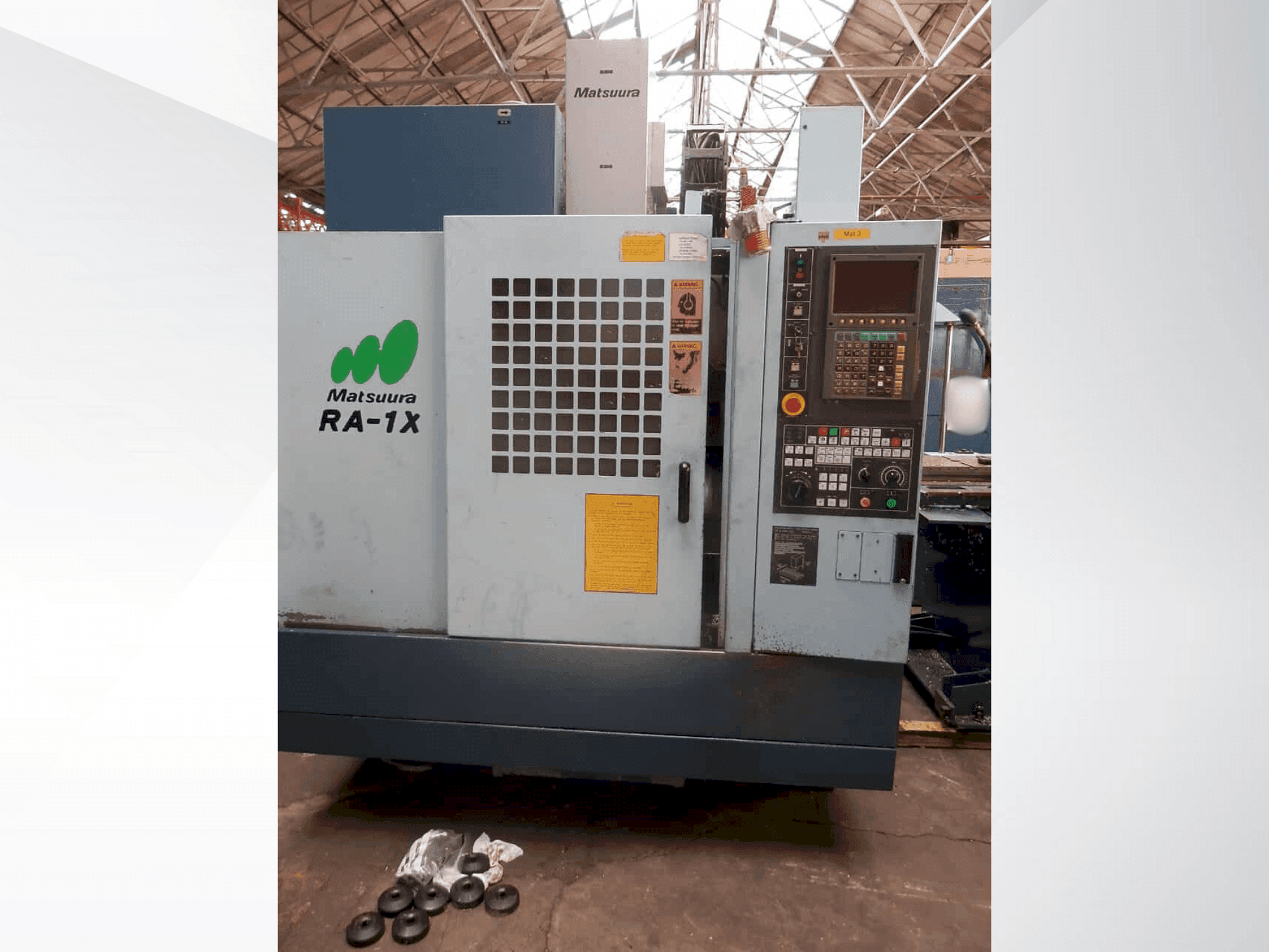 Vista Frontal  da Matsuura RA-1X Twin Pallet  máquina