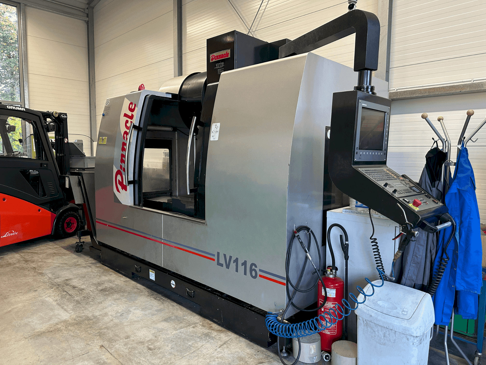 Vista Frontal  da Pinnacle LV116  máquina