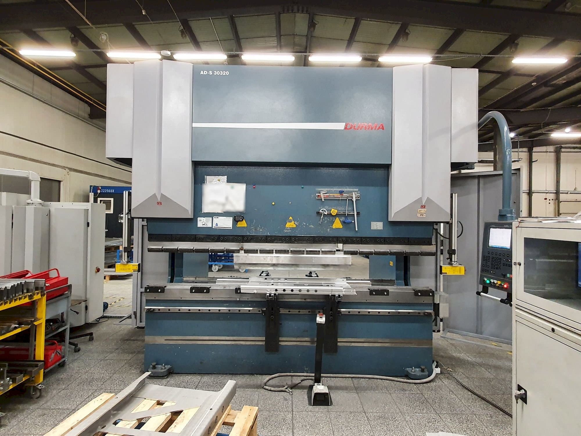 Vista Frontal  da Durma AD-S 30320  máquina