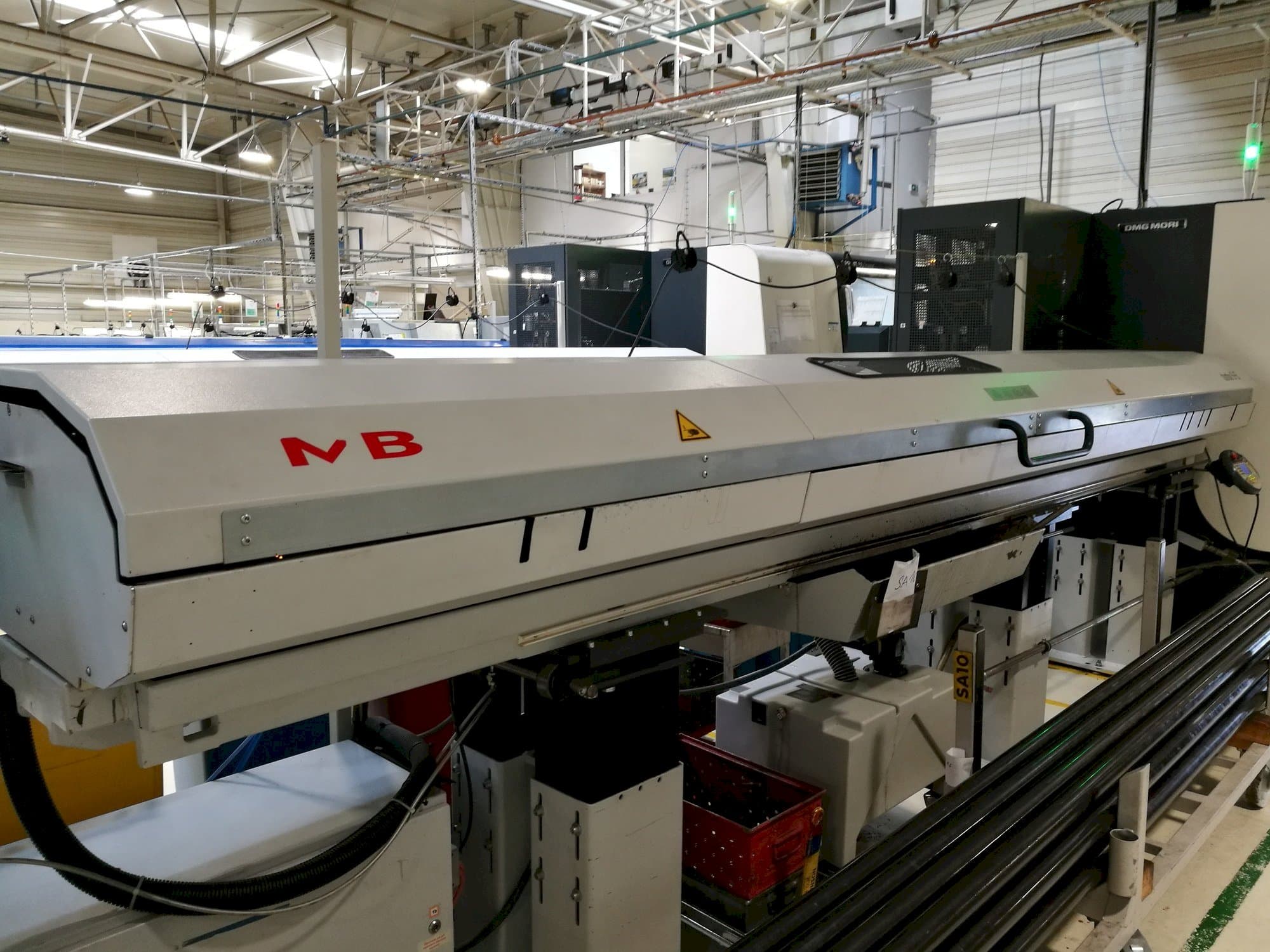 Vista Frontal  da FMB Turbo 5-55/4200 A  máquina