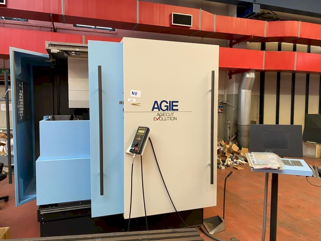Vista Frontal  da AGIE AGIEMATIC + AGIEPULS 60 HSF  máquina