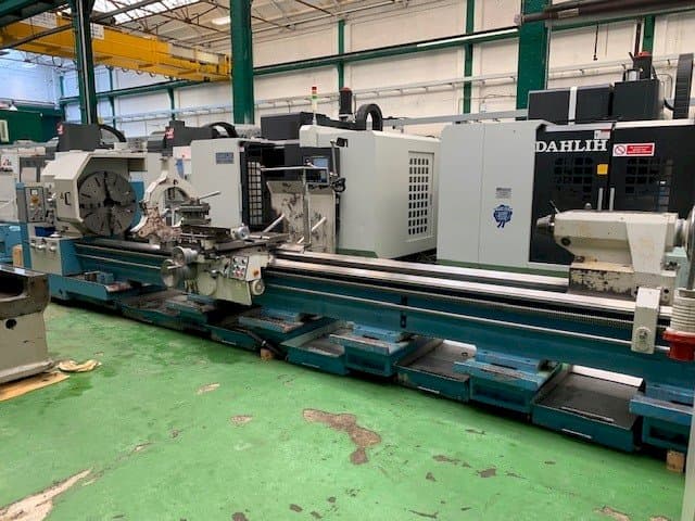 Vista Frontal  da Poreba TPK 80x5000  máquina