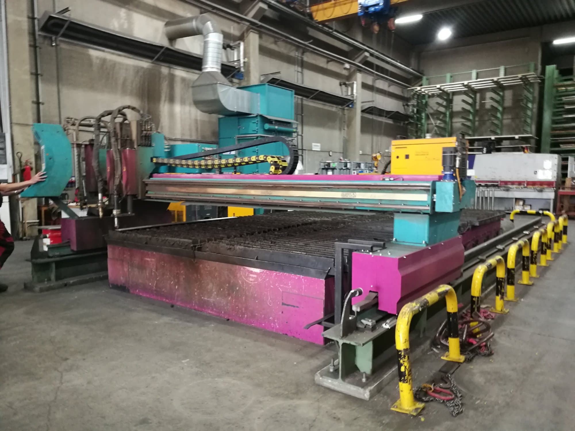 Vista Direita  da SATO SATRONIK LS3500  máquina