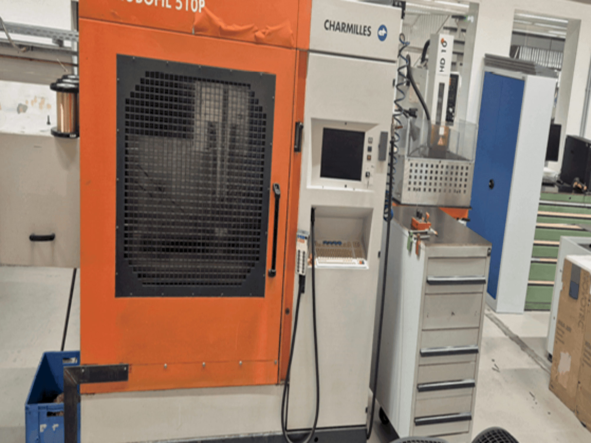 Vista Frontal  da CHARMILLES Robofil 51  máquina