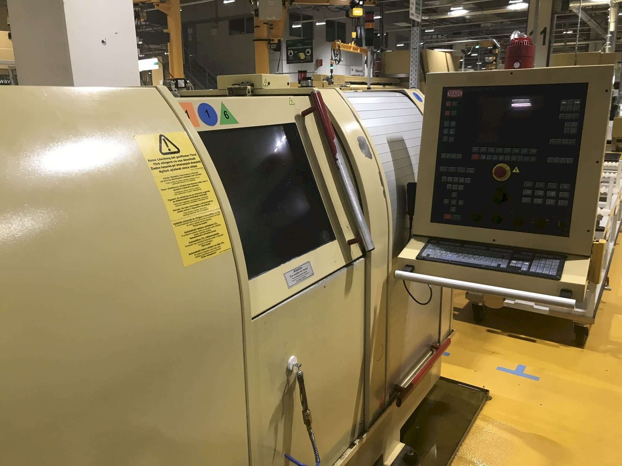 Vista Frontal  da TRAUB TNL 26 K  máquina