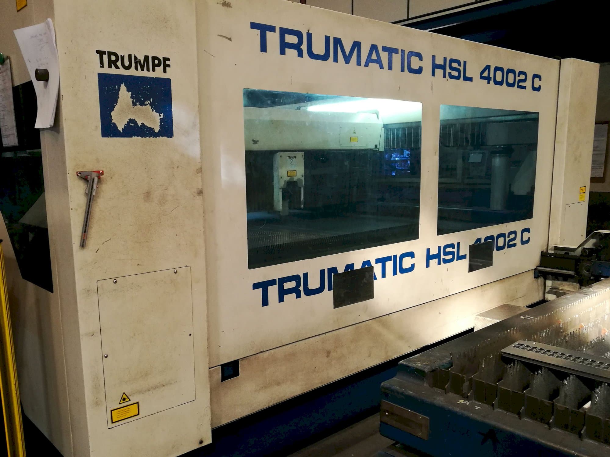 Vista Esquerda  da Trumpf Trumatic HSL 4002 C  máquina