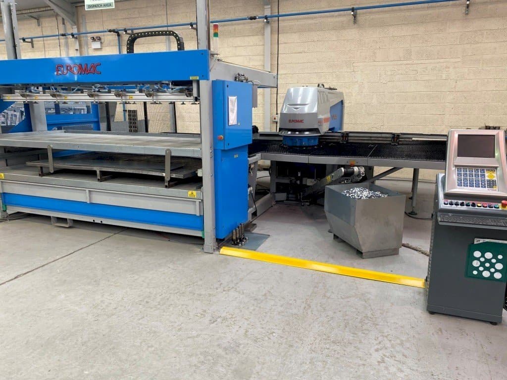 Vista Frontal  da Euromac MTX Flex 12 Hybrid  máquina