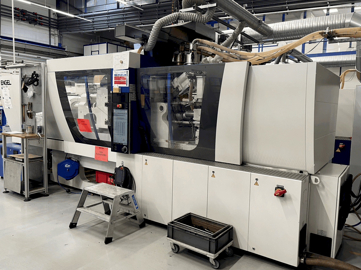 Vista Frontal  da Engel Victory 200H 60W 180  máquina