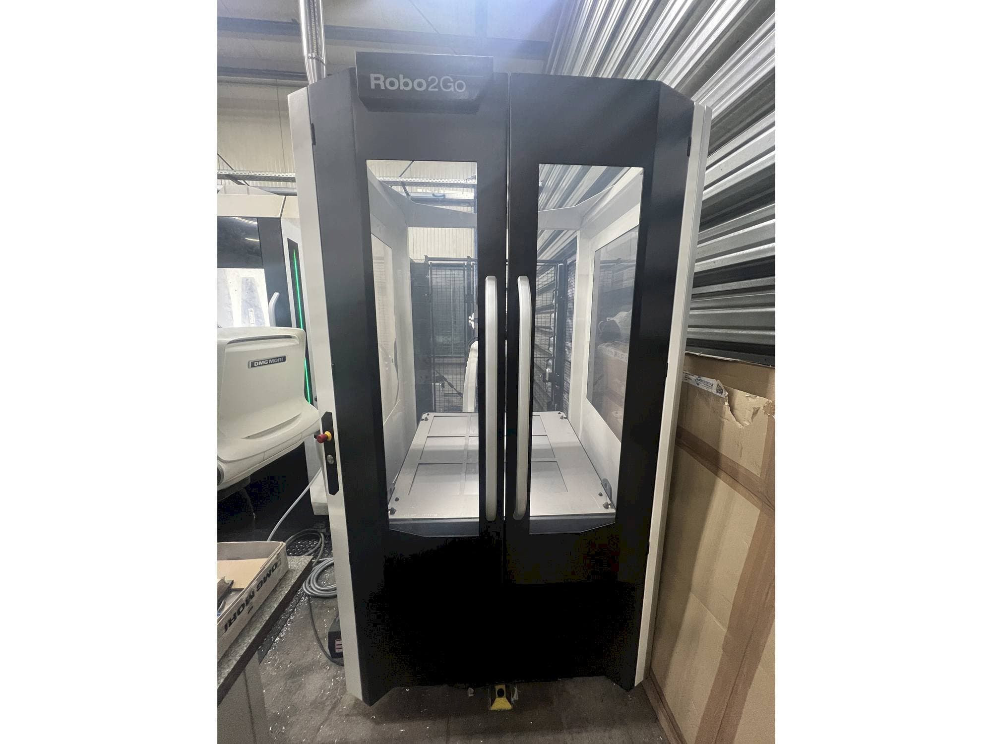 Vista Frontal  da DMG Robo2Go  máquina