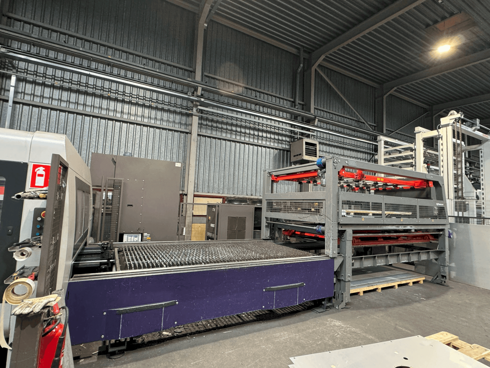 Vista Frontal  da Bystronic ByTrans 3015 Standard  máquina