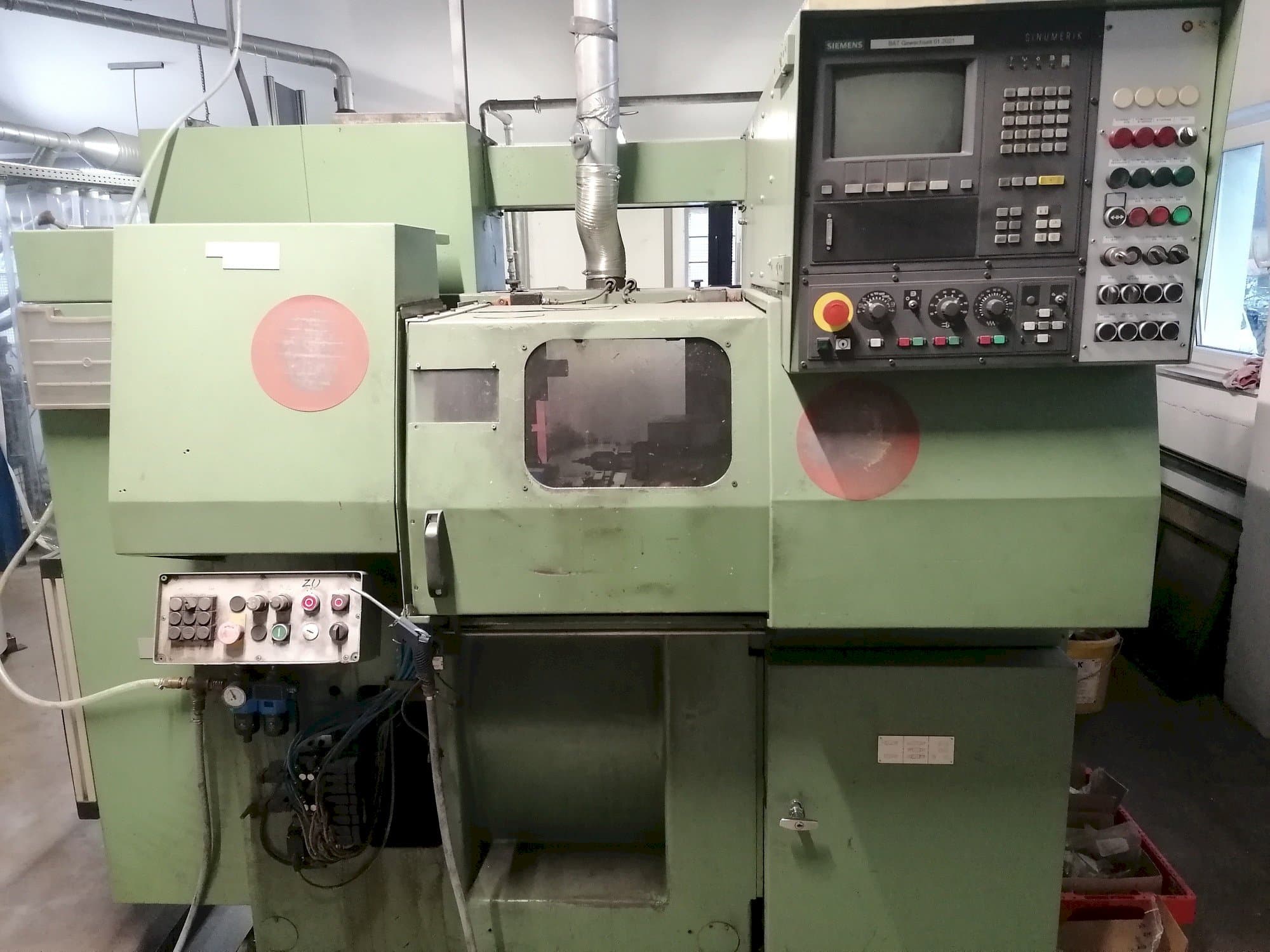 Vista Frontal  da Scherer - Feinbau Snc 100 (1999)  máquina