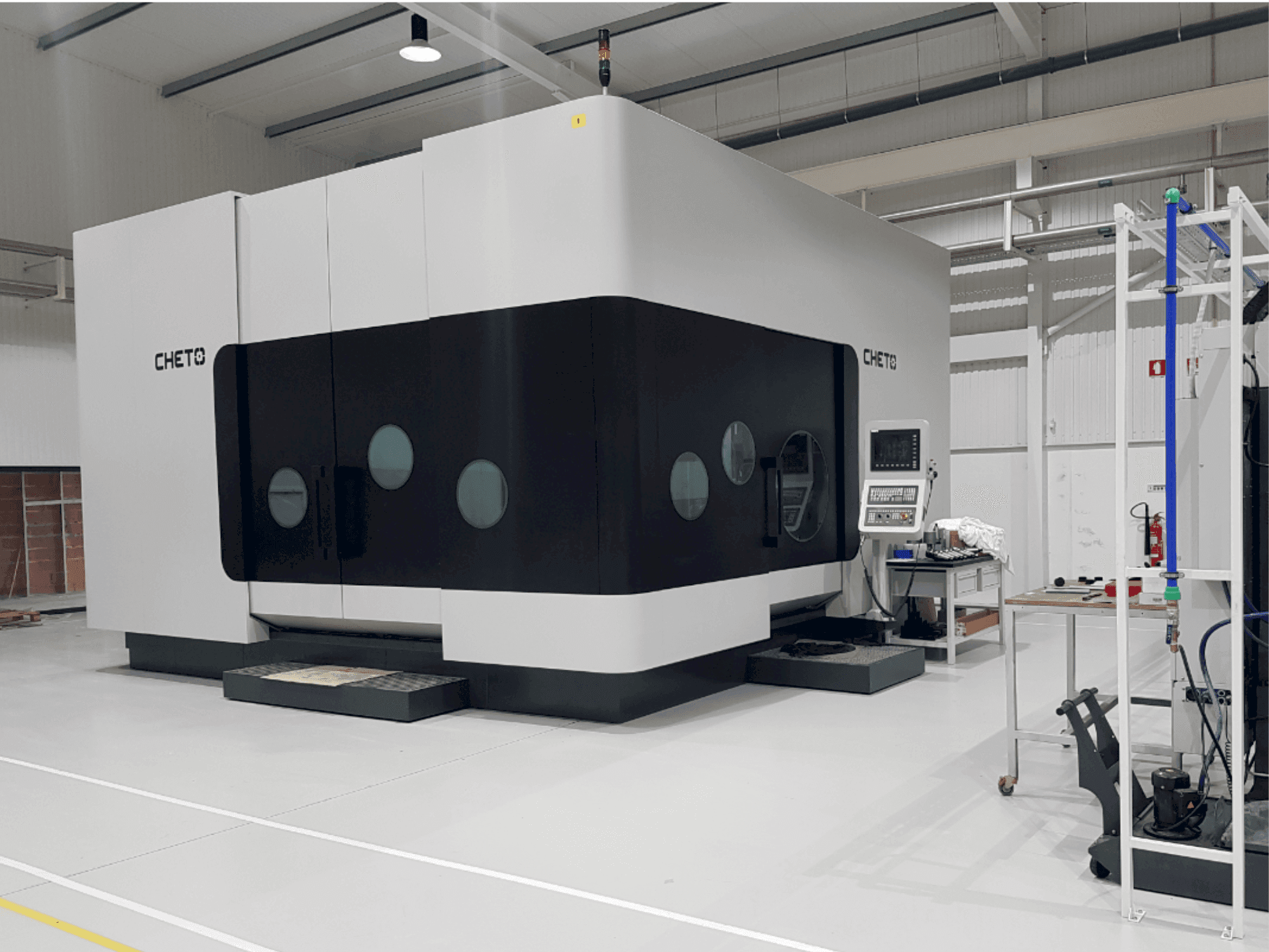 Vista Frontal  da CHETO IXN2000 (2019)  máquina