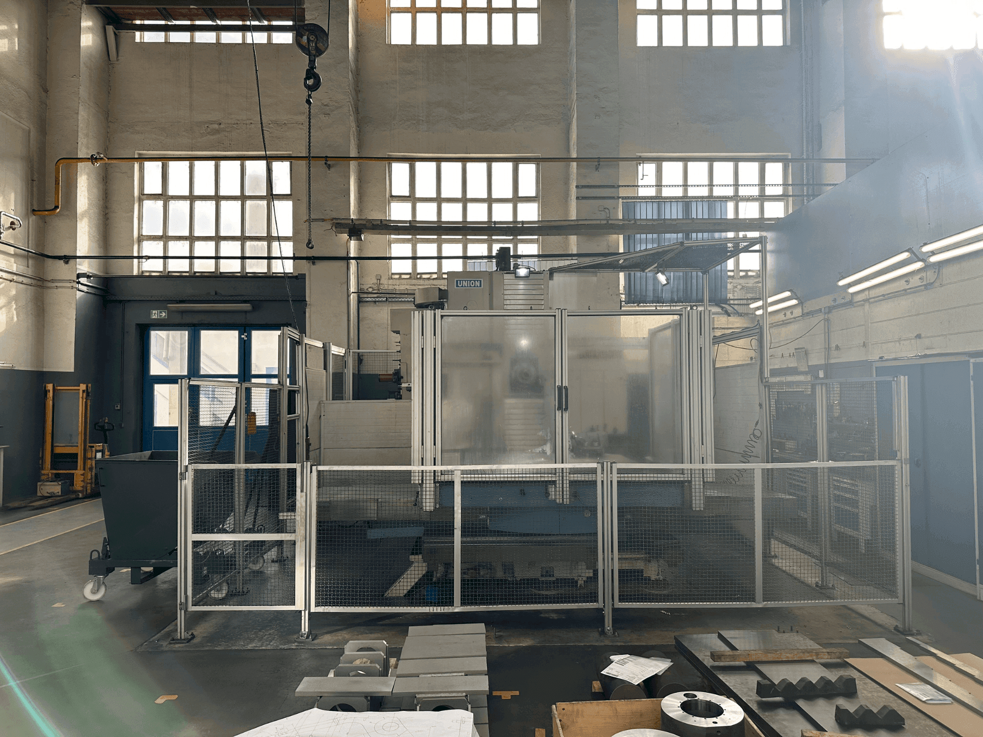 Vista Frontal  da Union TC 110  máquina