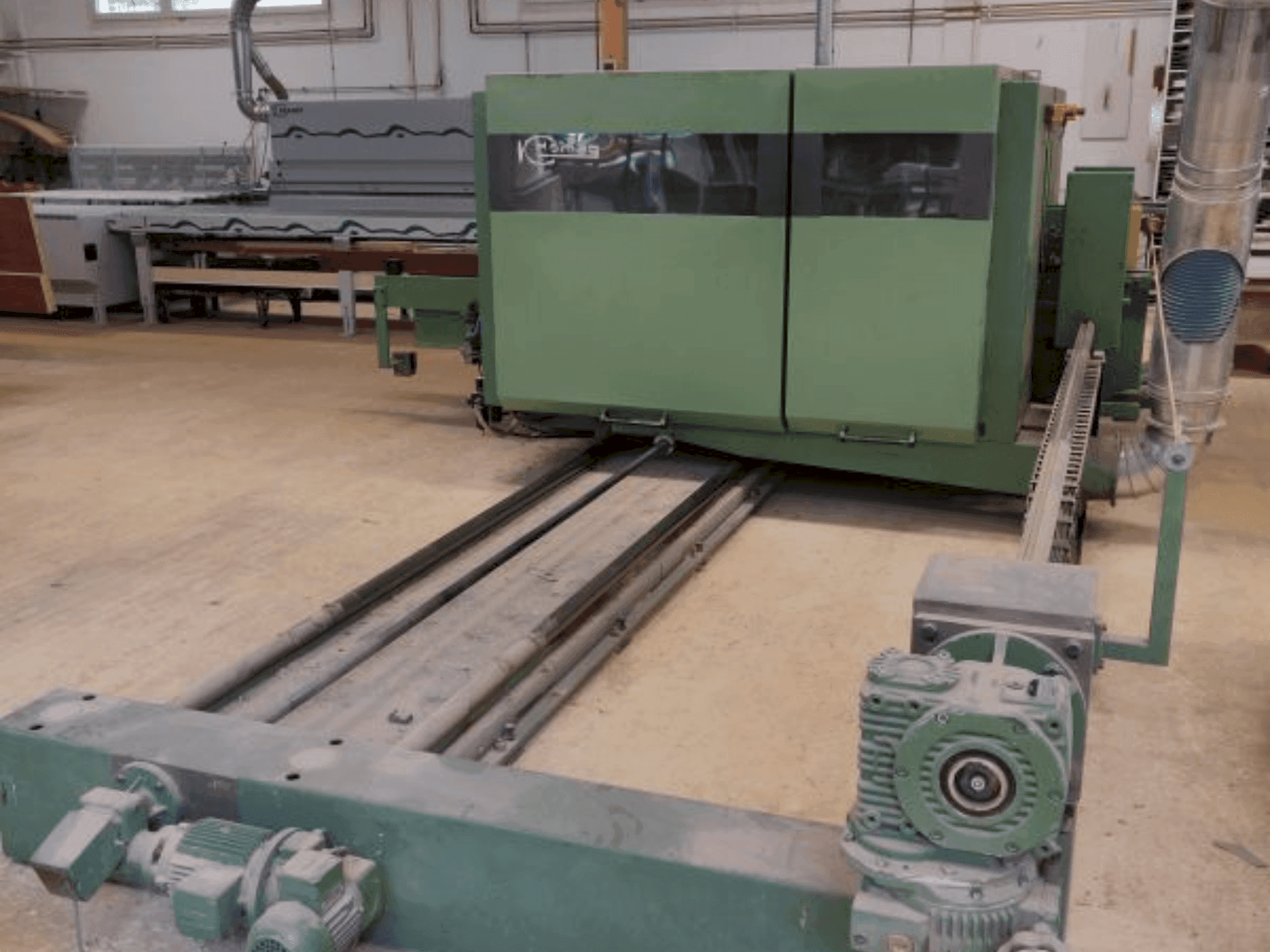 Vista Frontal  da HOMAG WEINMANN FLO 23  máquina