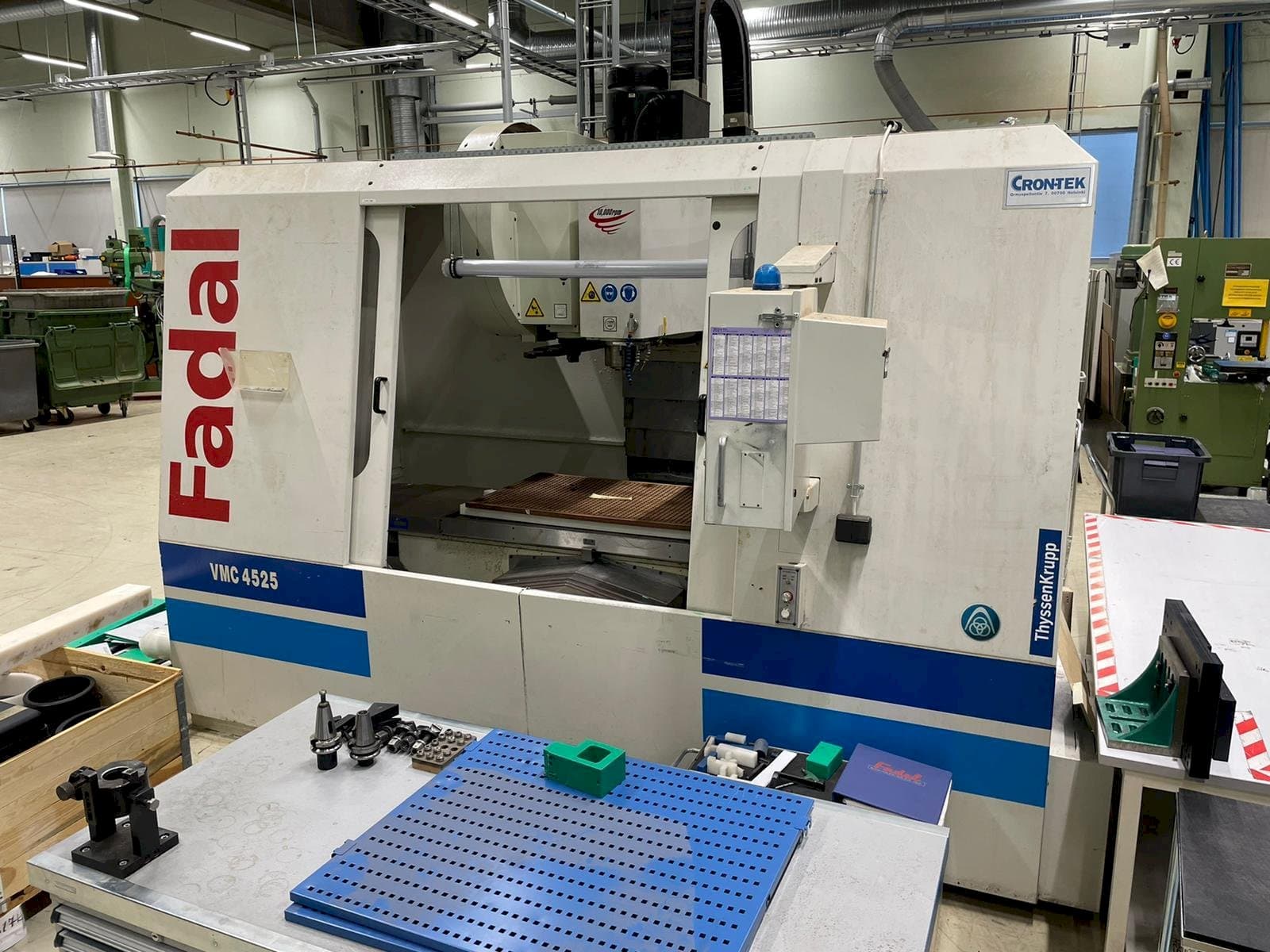 Vista Frontal  da FADAL VMC 4525 HT  máquina