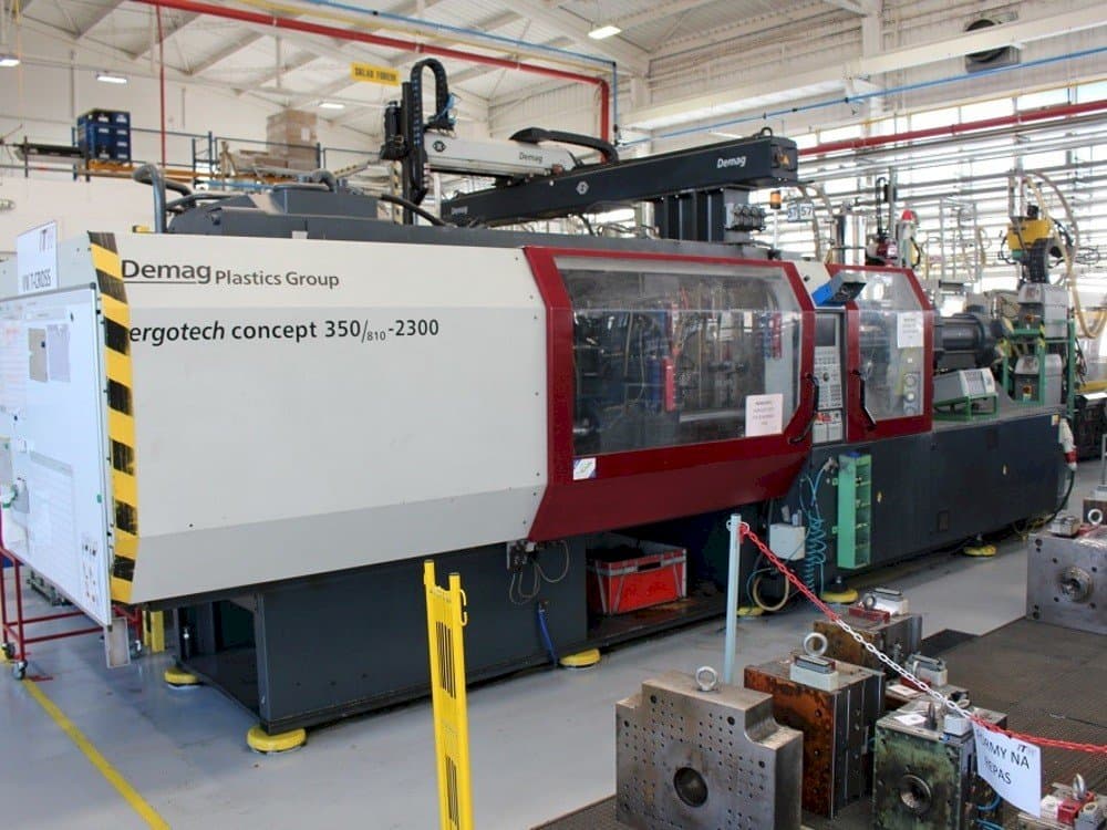 Vista Lateral Esquerda  da DEMAG Ergotech 350/810-2300  máquina